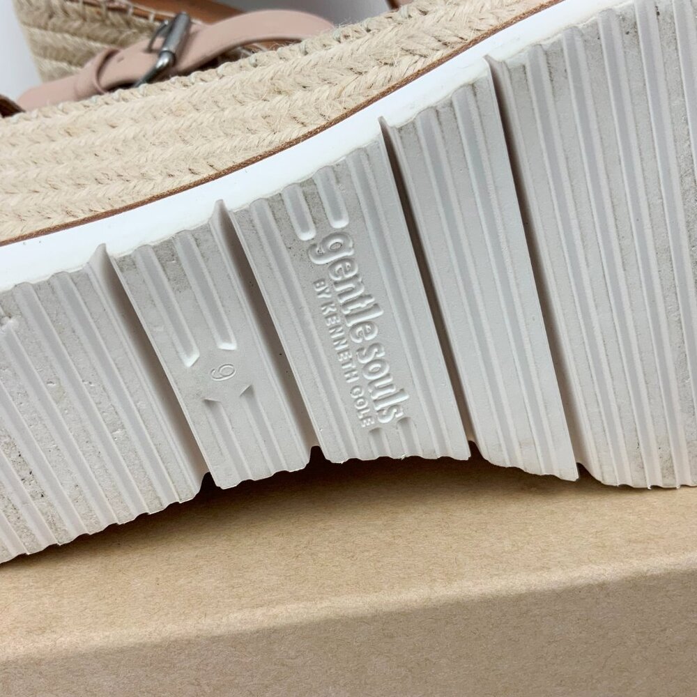 New Gentle Souls by Kenneth Cole Elyssa Easy T-Strap Wedge Sandals Sz 9 - Picture 14 of 16